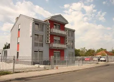 Piramida Hotel 3*