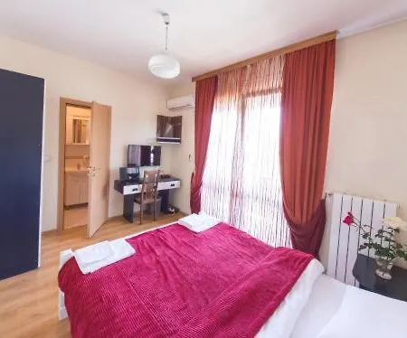 Piramida Hotel 3*