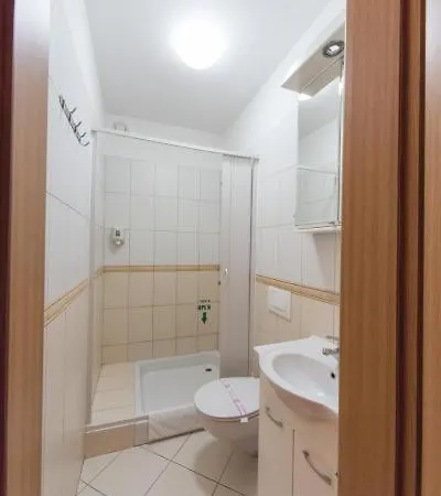 Piramida Hotel 3*