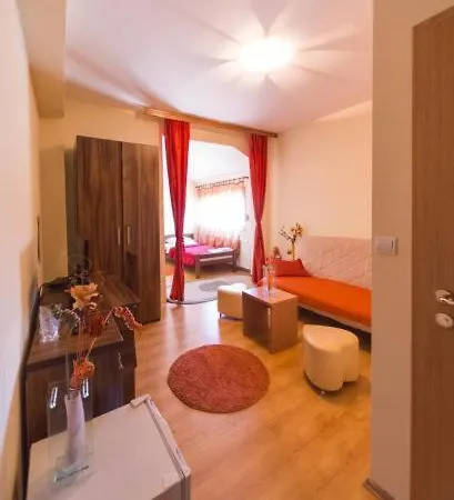 Piramida Hotel
